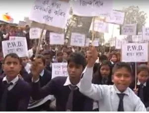 Students participating at road blokage programme