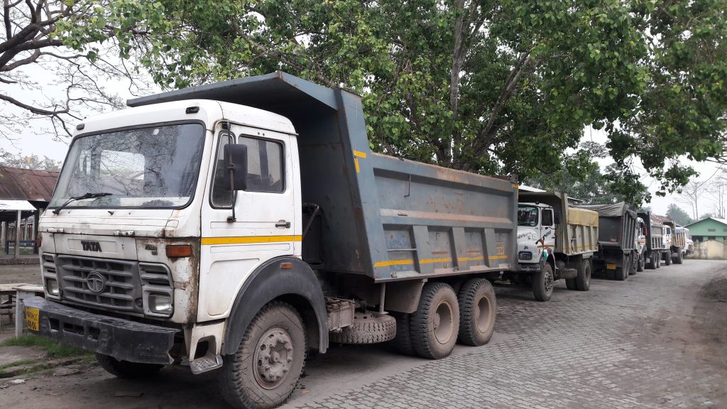 dumpers seized at tangla