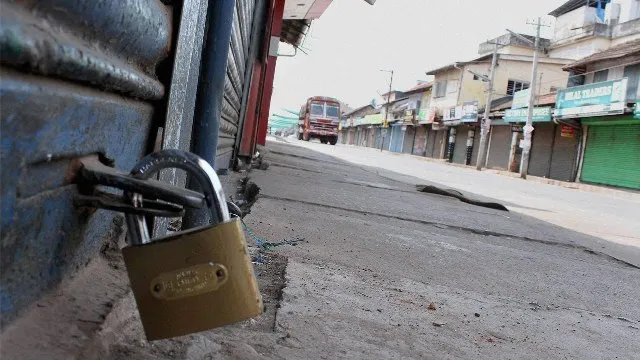 ৰাজ্যৰ বিভিন্ন স্থানত কেন্দ্ৰীয় চৰকাৰৰ এছ চি-এছ টি বিৰোধী স্থিতিৰ প্ৰতিবাদত দিয়া ভাৰত বন্ধৰ প্ৰভাৱ