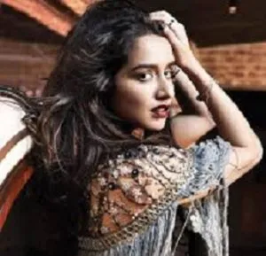 shraddha-pic