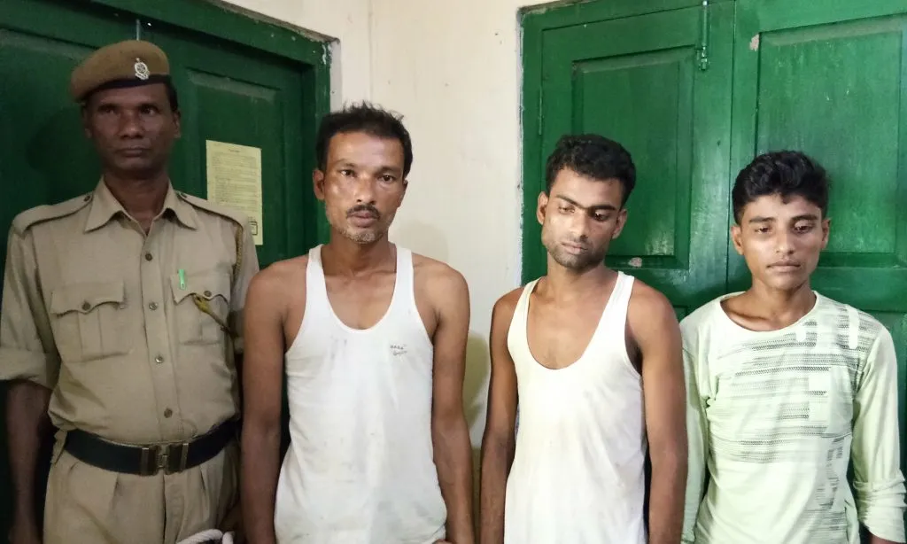 কলিয়াবৰৰ উলুৱনি আৰক্ষীৰ কব্জাত ৩ গাড়ী চোৰ