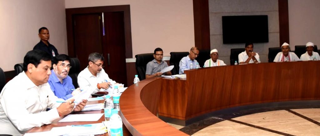 Chief Minister Sarbananda Sonowal chairing a meeting of the State Advisory Board for Freedom Fighters of Assam at AASC, Khanapara on 18-09-18.pix by ub photos