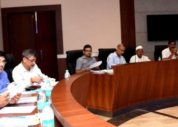 Chief Minister Sarbananda Sonowal chairing a meeting of the State Advisory Board for Freedom Fighters of Assam at AASC, Khanapara on 18-09-18.pix by ub photos