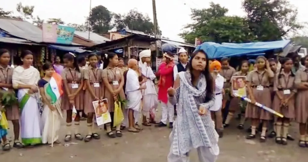 শোণিতপুৰত স্বাধীনতা সংগ্ৰামী সকলৰ অৰিহণাক ৰাইজৰ মাজত প্ৰকাশৰ উদ্দেশ্যে বাটৰ নাট
