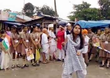 শোণিতপুৰত স্বাধীনতা সংগ্ৰামী সকলৰ অৰিহণাক ৰাইজৰ মাজত প্ৰকাশৰ উদ্দেশ্যে বাটৰ নাট