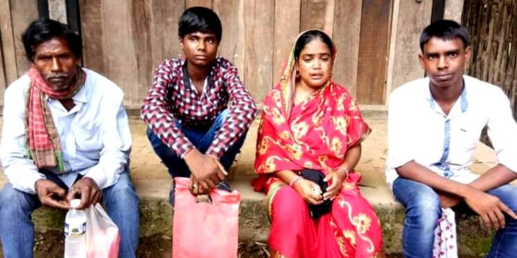 আটকাধীন ‘সন্দেহজনক নাগৰিক’কেইজন। ছবি- নৰ্থ ইষ্ট নাও।