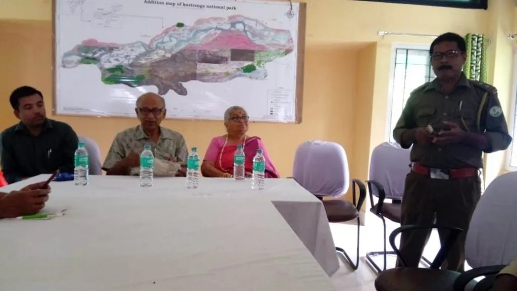 কাজিৰঙাৰ বনকৰ্মীক নিৰাপত্তা প্ৰদানৰ উদ্দেশ্যে ই এল ৰাইন’ ফাউণ্ডেশ্যনৰ লাইফ ৰিং প্ৰদান