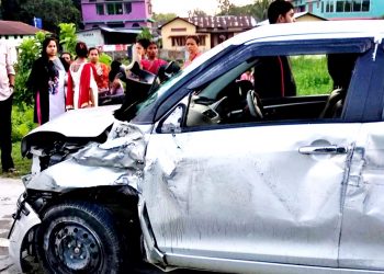পাঠশালাত স্কুটি, গাড়ী আৰু ২ খন বাইকৰ মুখামুখি সংঘৰ্ষ, থিতাতে নিহত যুৱক