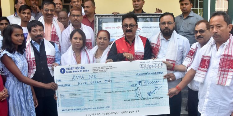 01-10-18 Chaygaon- Rima Das feleciated by AGP (3)
