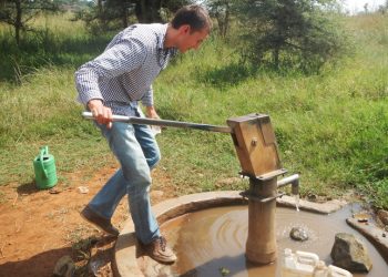 042517_TS_fossil-water_main