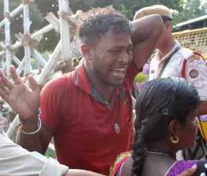 Injured person carry to hospital during Police lathi charge at Pratibandhi Suraksha Sangstha protest their demand at Dispur Last Gate in Guwahati on 05-10-18. Pix BY UB Photos