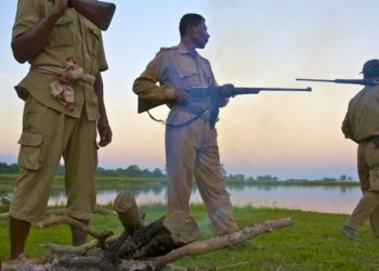 2-Guards-on-patrol-in-Kaziranga-Steve-Winter-768x512