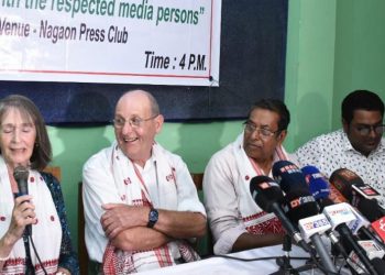 ইংৰাজসকলৰ প্ৰতি অসমৰ মানুহৰ বিদ্বেষ থকা কথাটো সত্য নহয় : অসম ভ্ৰমণৰত ইংলেণ্ডৰ দম্পতী