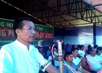 কাৰ্বি আংলঙত গণ সমাৱেশ