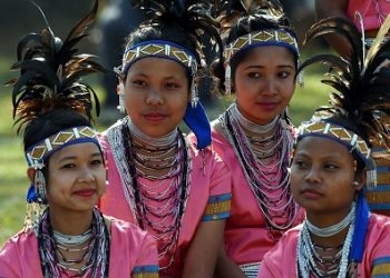 Young_Garo_Girl’s_With_there_Traditional_Dress