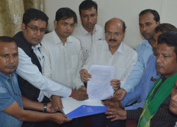 12-11-18 Guwahati- AASU meets West Guwahati MLA Ramendra Narayan Kalita (2)