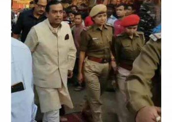 mukesh ambani at kamakhya in Guwahati