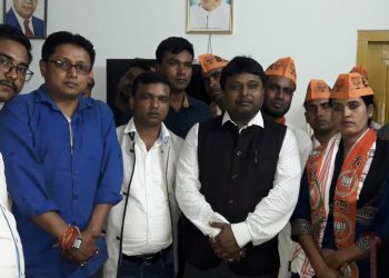 পঞ্চায়ত নিৰ্বাচন : বাঘবৰৰ অৰ্ধ শতাধিক কংগ্ৰেছ-এ আই ইউ ডি এফ কৰ্মীৰ বিজেপিত যোগদান