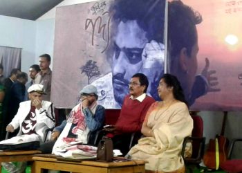 নিজৰ জন্মদিনত জুবিন গাৰ্গে উন্মোচন কৰিলে কবিতা পুথি ‘পদ্য’