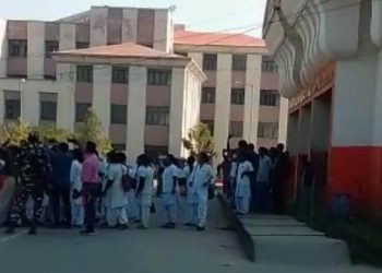 বৰপেটাত ন্যায্য প্ৰাপ্যৰ দাবীত প্ৰতিবাদত বহা নাৰ্ছ আৰু আৰক্ষীৰ মাজত হতাহতি