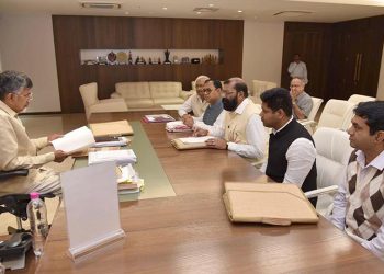 aasu meets cm Chandrababu Naidu