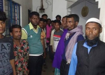যোৰহাটত আটাছুৰ সহযোগত আৰক্ষীয়ে আটক কৰে ৩০ জনকৈ সন্দেহযুক্ত নাগৰিকক