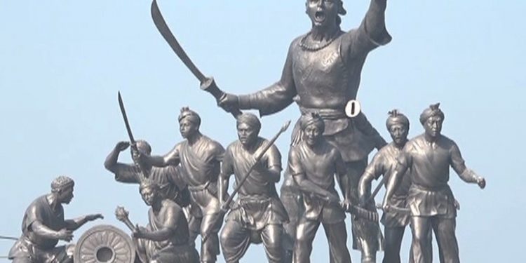 Lachit Borphukan: "Drug adda'' gheraos Ahom GoC's statue in Guwahati