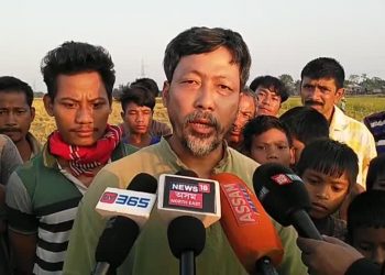 বোকাখাতৰ বহিখোৱাৰ পথাৰত অইল ইণ্ডিয়াৰ চিচমিক চাৰ্ভে : জীপাল কৃষক শ্ৰমিক সংগঠনৰ প্ৰতিবাদ