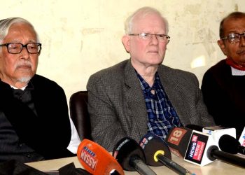 No time for thought, AGP should leave alliance immediately: Hiren Gohain Dr. Hiren Gohain Chairman forum Against Citizenship Act Amendment Bill addressing a Press Conference at Guwahati Press Club on 30-12-18 Pix by UB Photos