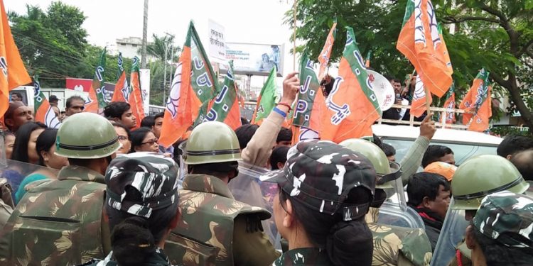 Rafale deal: 'Rajib Bhavan gherao' by BJP fails in Asaam