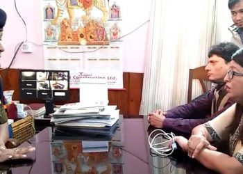 ৰাজহুৱাভাৱে ক্ষমা খোজক আজমলে! আজমলক গ্ৰেপ্তাৰৰ দাবীত দিচপুৰ থানাত গোচৰ ডিমজাৰ