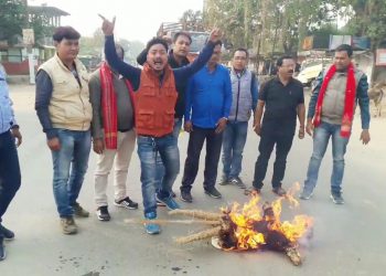 এ আই ইউ ডিএফ দলৰ সকলো কাৰ্যসূচী বৰ্জনৰ সিদ্ধান্ত