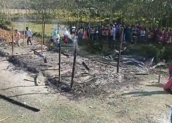 কোকিলাৰ বাশবাৰীত বিদ্যালয়ত অগ্নিকাণ্ড : নিৰ্বাচনকেন্দ্ৰিক হিংসাৰ সন্দেহ