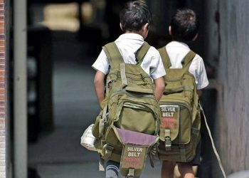 School-children-carry-heavy-bags