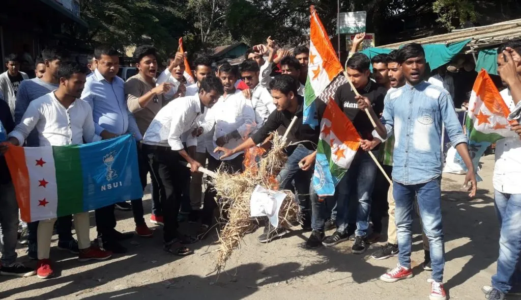 মুখ্য মন্ত্ৰী সোণোৱাল-ৰঞ্জিত দাসে ক্ষমা নোখোজা পৰ্যন্ত আন্দোলন চলাই নিয়াৰ হুংকাৰ