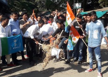 মুখ্য মন্ত্ৰী সোণোৱাল-ৰঞ্জিত দাসে ক্ষমা নোখোজা পৰ্যন্ত আন্দোলন চলাই নিয়াৰ হুংকাৰ