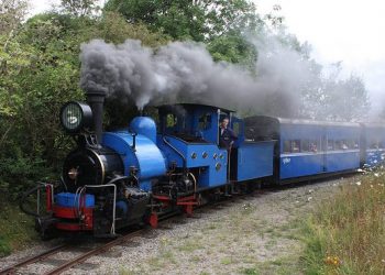 darjeeling-himalayan-railway-640x370