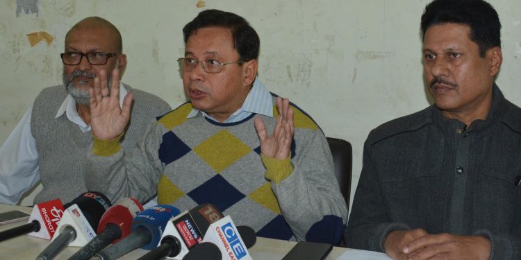 03-01-12 Guwahati- Upamanyu Hazarika press conference (1)