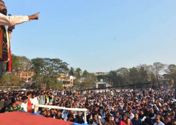 All Assam Students Union (AASU) chief advisor Dr. Samujjal kumar Bhattacharjee delivering lecture during All Assam Students Union (AASU) the mass agitation programme named Khilonjiar Brajaninad (thunderous volt by the indigenous people of Assam) statewide protests against the much-debated Citizenship (Amendment) Bill, 2016 in Latasil Playground,Guwahati on 23-01-19.pix by UB PHOTOS