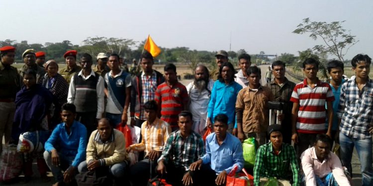 Bangladeshi national deported through Karimganj border in Assam
