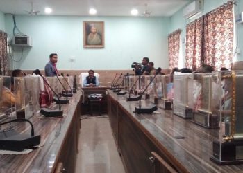 বিধেয়কৰ প্ৰতিবাদত শোণিতপুৰৰ ২৬ টা চহিদ পৰিয়ালে ঘূৰাই দিলে স্মাৰক
