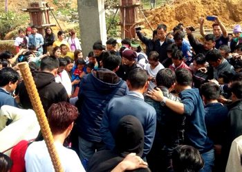 Itanagar under uncontrolled violence, youth killed on police firing buried in BJP office