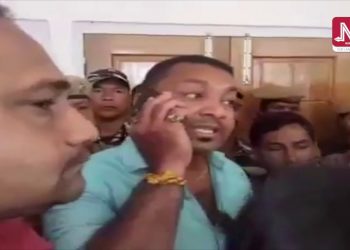 ক্ষমতাই মূৰত ধৰা বিজেপিৰ পালিনেতাই গোৱালপাৰা জিলাৰ উপায়ুক্তক দিলে ধমকি