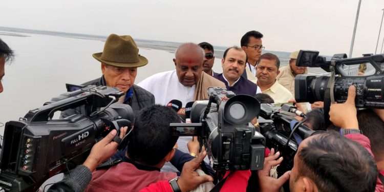 Former PM HD Devegowda visits Bogibeel bridge in Assam