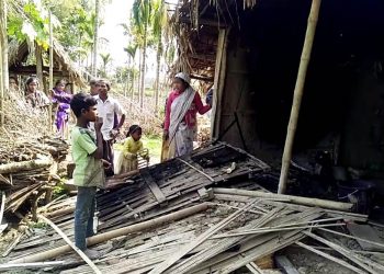 জাগুনত বনৰীয়া হাতীৰ উপদ্ৰৱ; ৩টা বাসগৃহ লণ্ড-ভণ্ড