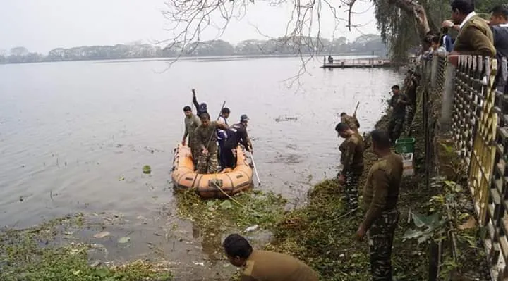 শিৱসাগৰৰ ৰজাদিনীয়া বৰপুখুৰী পৰিস্কাৰৰ দায়িত্ব ল’লে চি আৰ পি এফে