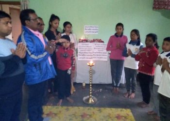 পুলৱামা আক্ৰমণ : নিহত চহিদ জোৱানৰ শ্ৰদ্ধাত চামগুৰিত বন্তি প্ৰজ্বলন