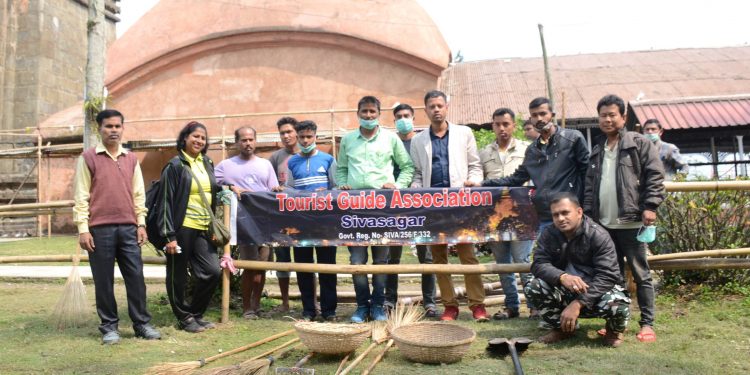 শিৱদৌল চৌহদত স্বেচ্ছাসেৱী সংগঠনৰ চাফাই অভিযান