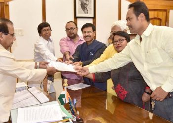 14-03-19 Guwahati- Congress delegate team meets governor