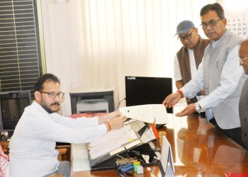 25-03-19 Dibrugarh- Congress candidate Paban Singh Ghtowar nomination file